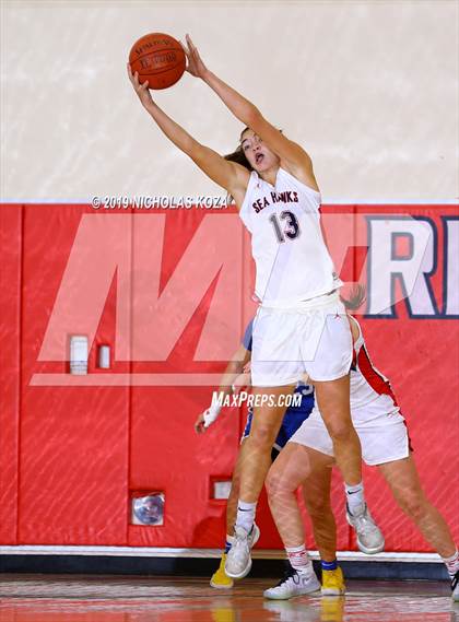 Thumbnail 3 in Serra vs. Redondo Union (Battle at the Beach) photogallery.