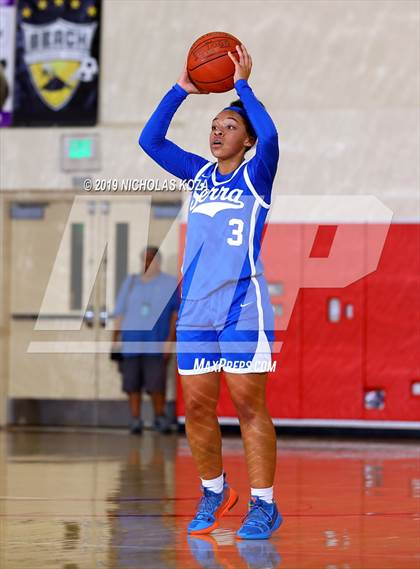 Thumbnail 3 in Serra vs. Redondo Union (Battle at the Beach) photogallery.