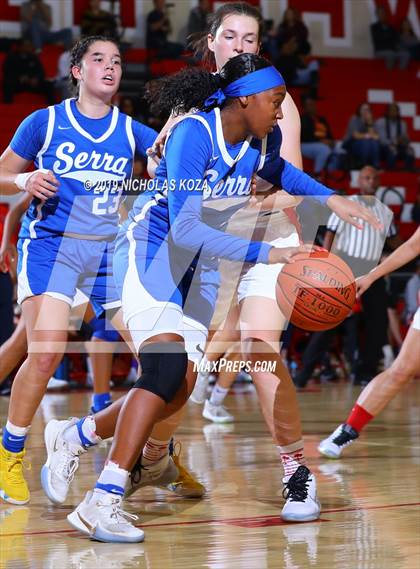 Thumbnail 2 in Serra vs. Redondo Union (Battle at the Beach) photogallery.