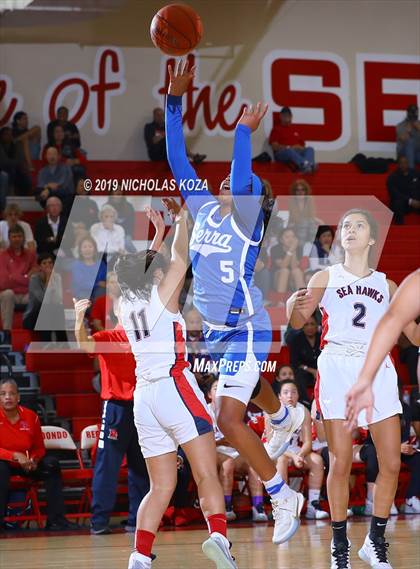 Thumbnail 3 in Serra vs. Redondo Union (Battle at the Beach) photogallery.