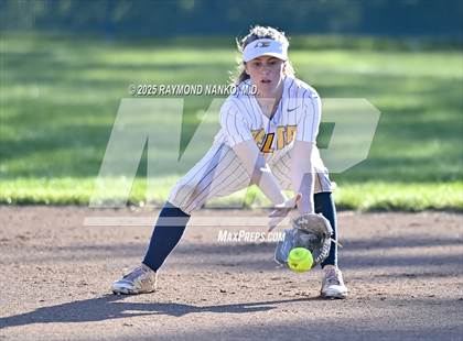 Thumbnail 1 in Delta vs. Daleville (Delaware County Tournament Semifinal) photogallery.