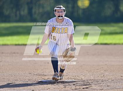Thumbnail 3 in Delta vs. Daleville (Delaware County Tournament Semifinal) photogallery.