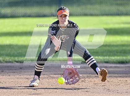 Thumbnail 1 in Delta vs. Daleville (Delaware County Tournament Semifinal) photogallery.