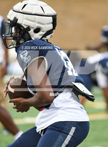 Thumbnail 2 in Clover vs Dorman (Scrimmage) photogallery.