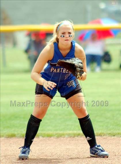 Thumbnail 2 in Hoosick Falls vs Rhinebeck (NYSPHSAA Class C Semifinal) photogallery.