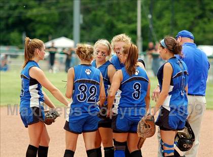 Thumbnail 1 in Hoosick Falls vs Rhinebeck (NYSPHSAA Class C Semifinal) photogallery.