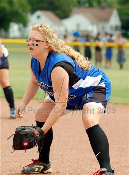 Thumbnail 3 in Hoosick Falls vs Rhinebeck (NYSPHSAA Class C Semifinal) photogallery.