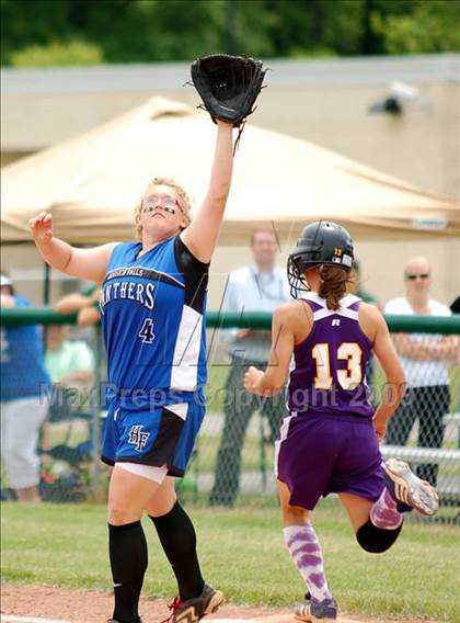 Thumbnail 3 in Hoosick Falls vs Rhinebeck (NYSPHSAA Class C Semifinal) photogallery.