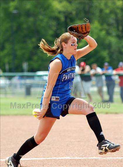 Thumbnail 1 in Hoosick Falls vs Rhinebeck (NYSPHSAA Class C Semifinal) photogallery.