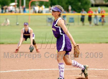 Thumbnail 3 in Hoosick Falls vs Rhinebeck (NYSPHSAA Class C Semifinal) photogallery.