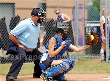 Thumbnail 1 in Hoosick Falls vs Rhinebeck (NYSPHSAA Class C Semifinal) photogallery.