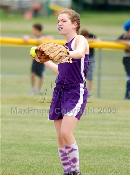 Thumbnail 2 in Hoosick Falls vs Rhinebeck (NYSPHSAA Class C Semifinal) photogallery.