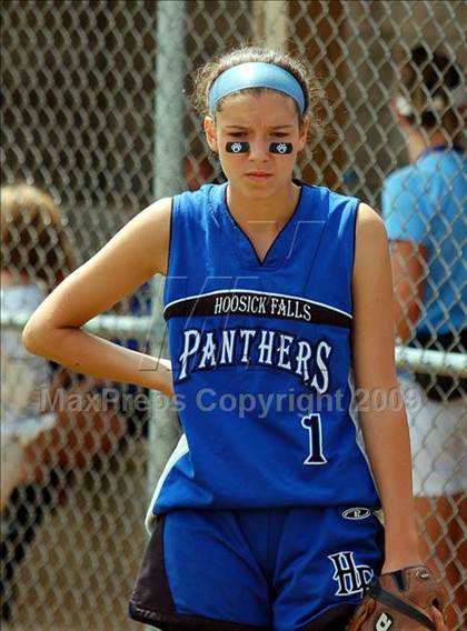 Thumbnail 1 in Hoosick Falls vs Rhinebeck (NYSPHSAA Class C Semifinal) photogallery.