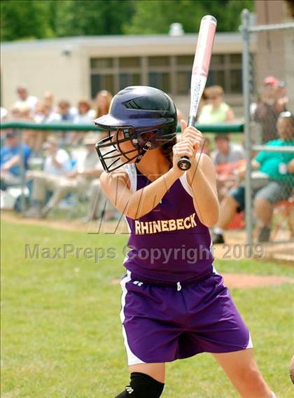 Thumbnail 3 in Hoosick Falls vs Rhinebeck (NYSPHSAA Class C Semifinal) photogallery.