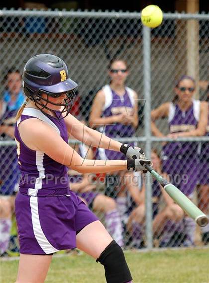 Thumbnail 2 in Hoosick Falls vs Rhinebeck (NYSPHSAA Class C Semifinal) photogallery.