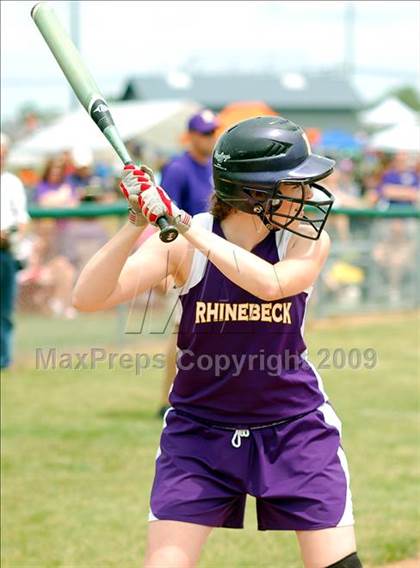 Thumbnail 3 in Hoosick Falls vs Rhinebeck (NYSPHSAA Class C Semifinal) photogallery.
