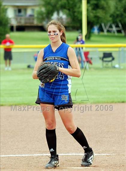 Thumbnail 1 in Hoosick Falls vs Rhinebeck (NYSPHSAA Class C Semifinal) photogallery.