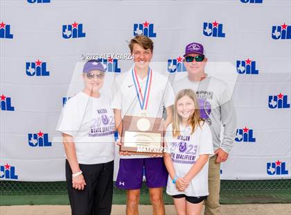 Thumbnail 3 in UIL 2A Tennis Finals (Awards) photogallery.