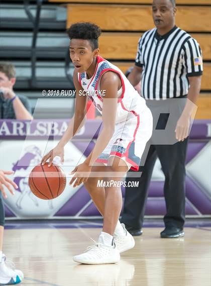 Thumbnail 2 in Temecula Valley vs. Christian photogallery.