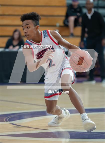 Thumbnail 3 in Temecula Valley vs. Christian photogallery.
