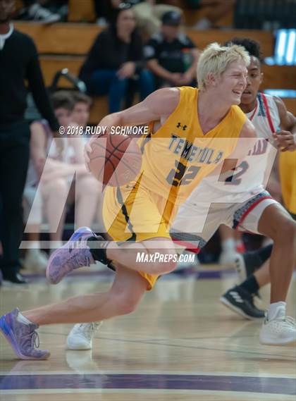 Thumbnail 2 in Temecula Valley vs. Christian photogallery.