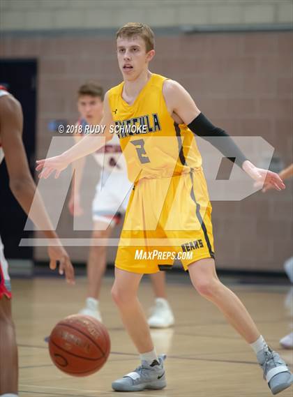 Thumbnail 2 in Temecula Valley vs. Christian photogallery.