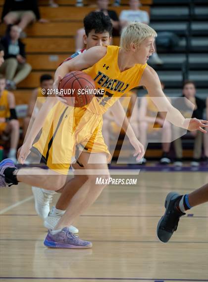 Thumbnail 2 in Temecula Valley vs. Christian photogallery.
