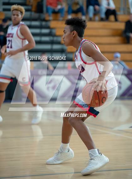 Thumbnail 3 in Temecula Valley vs. Christian photogallery.