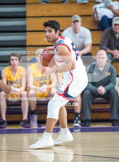 Thumbnail 3 in Temecula Valley vs. Christian photogallery.