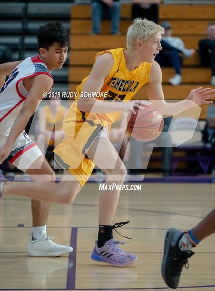 Thumbnail 3 in Temecula Valley vs. Christian photogallery.