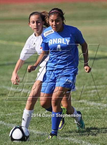 Thumbnail 2 in Analy @ Cardinal Newman photogallery.