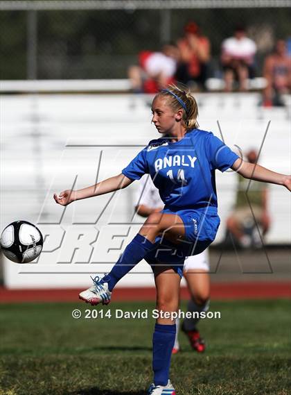 Thumbnail 2 in Analy @ Cardinal Newman photogallery.