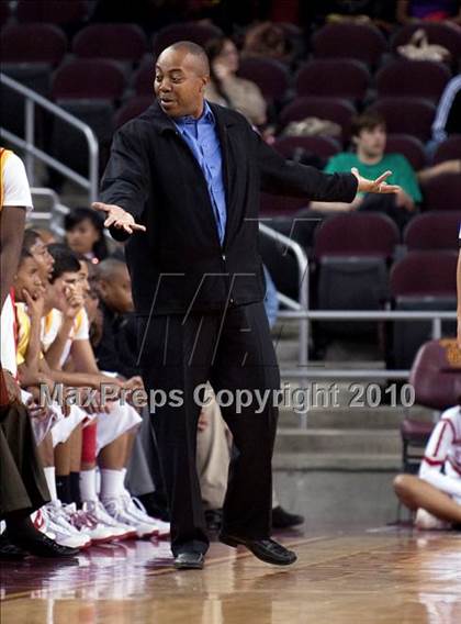 Thumbnail 2 in Crenshaw vs. Taft (CIF LA City Section D1 Playoffs) photogallery.