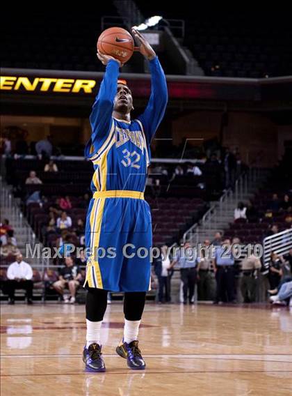 Thumbnail 3 in Crenshaw vs. Taft (CIF LA City Section D1 Playoffs) photogallery.