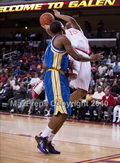 Thumbnail 1 in Crenshaw vs. Taft (CIF LA City Section D1 Playoffs) photogallery.