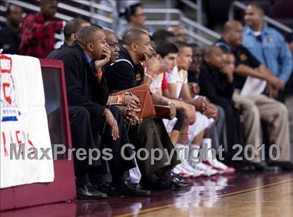 Thumbnail 2 in Crenshaw vs. Taft (CIF LA City Section D1 Playoffs) photogallery.