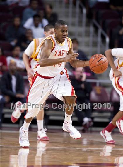 Thumbnail 1 in Crenshaw vs. Taft (CIF LA City Section D1 Playoffs) photogallery.
