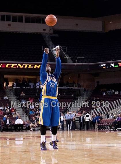 Thumbnail 3 in Crenshaw vs. Taft (CIF LA City Section D1 Playoffs) photogallery.