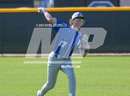 Thumbnail 2 in Fruita Monument vs. Chandler (Coach Bob National Invitational) photogallery.