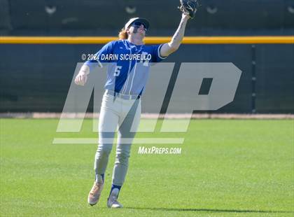 Thumbnail 2 in Fruita Monument vs. Chandler (Coach Bob National Invitational) photogallery.