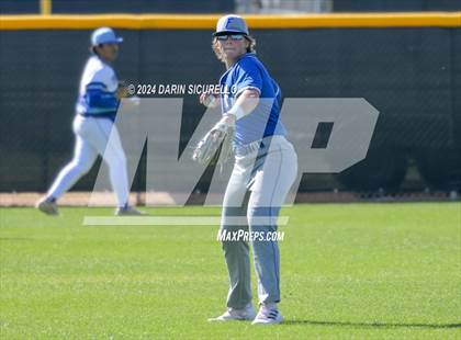 Thumbnail 2 in Fruita Monument vs. Chandler (Coach Bob National Invitational) photogallery.