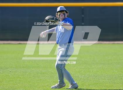 Thumbnail 2 in Fruita Monument vs. Chandler (Coach Bob National Invitational) photogallery.