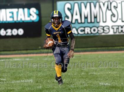 Thumbnail 2 in Niagara Falls vs. St. Joseph's Collegiate Institute photogallery.