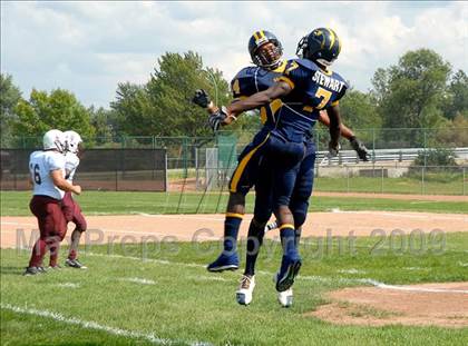 Thumbnail 2 in Niagara Falls vs. St. Joseph's Collegiate Institute photogallery.