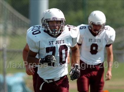 Thumbnail 2 in Niagara Falls vs. St. Joseph's Collegiate Institute photogallery.