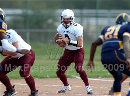 Thumbnail 1 in Niagara Falls vs. St. Joseph's Collegiate Institute photogallery.