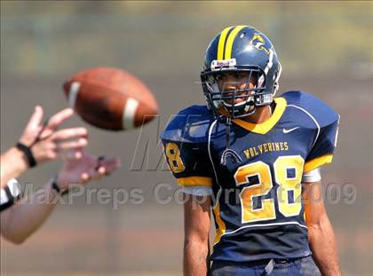 Thumbnail 1 in Niagara Falls vs. St. Joseph's Collegiate Institute photogallery.