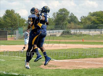 Thumbnail 1 in Niagara Falls vs. St. Joseph's Collegiate Institute photogallery.