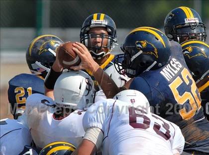 Thumbnail 2 in Niagara Falls vs. St. Joseph's Collegiate Institute photogallery.