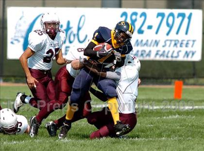Thumbnail 1 in Niagara Falls vs. St. Joseph's Collegiate Institute photogallery.